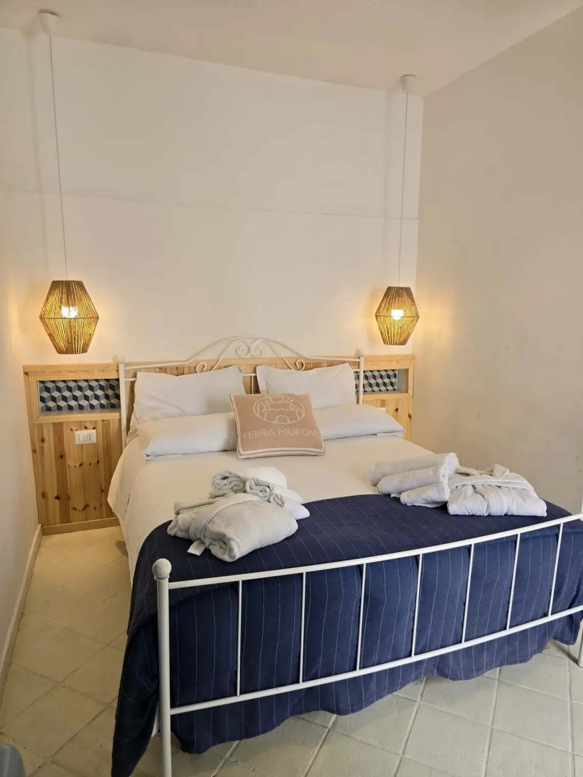 Abbasc u furmal - Terra Muronis